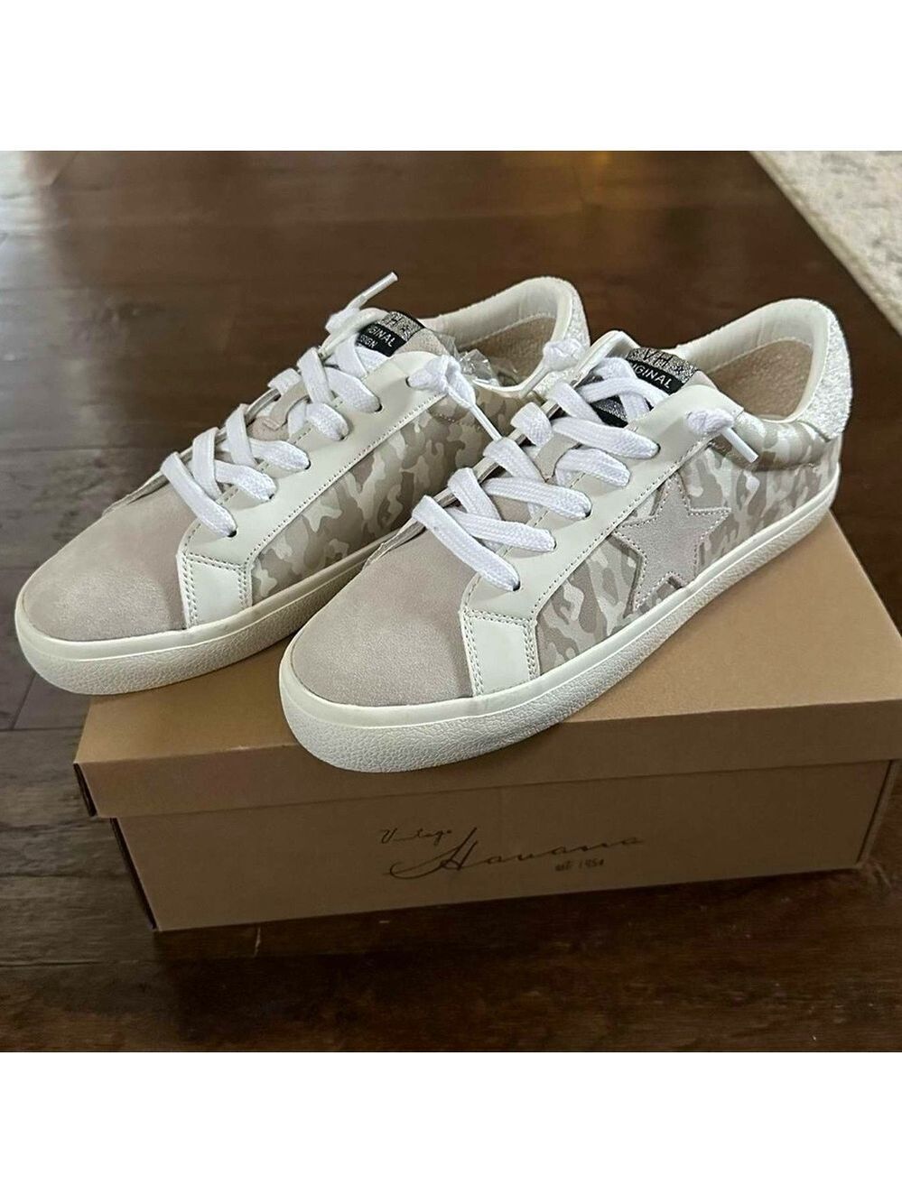 Vintage Havana Camo Star Sneakers Gray White
Size 8 NIB - Picture 3 of 14